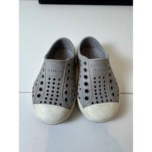 Native Jefferson Slip On Shoes Kids Size‎ 5 Gray Sandals Lightweight Minimalist